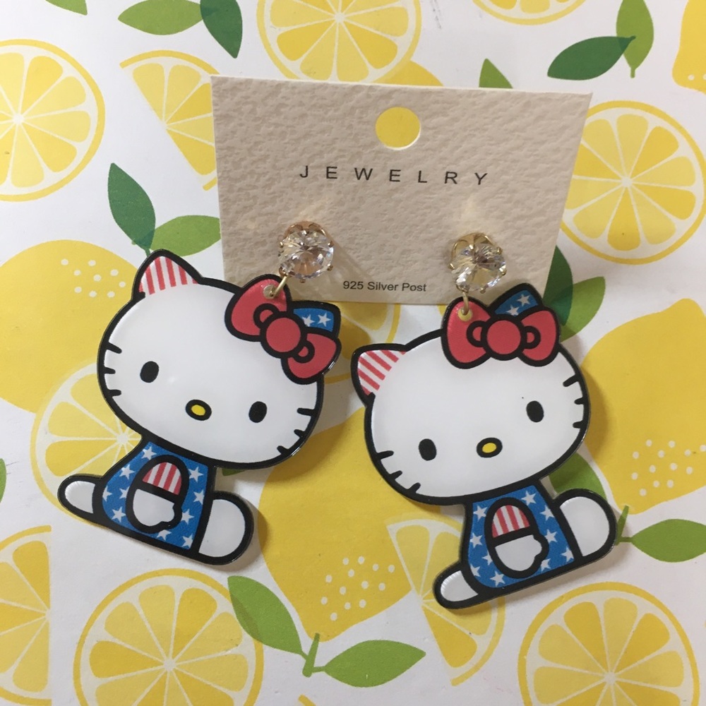 🍊NWT Sanrio Hello Kitty USA CZ Earrings - Picture 4 of 8